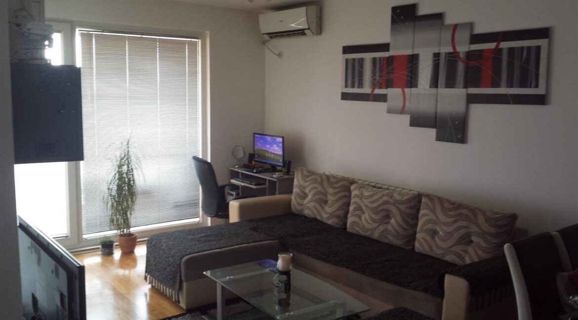 Luxury-apartment-for-rent-near-MVR-Centar (1)
